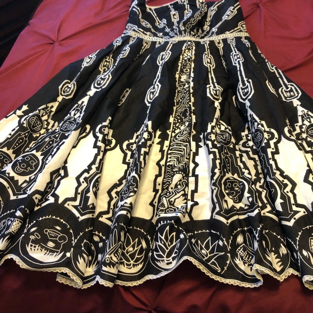 Beautiful Black & White Dress